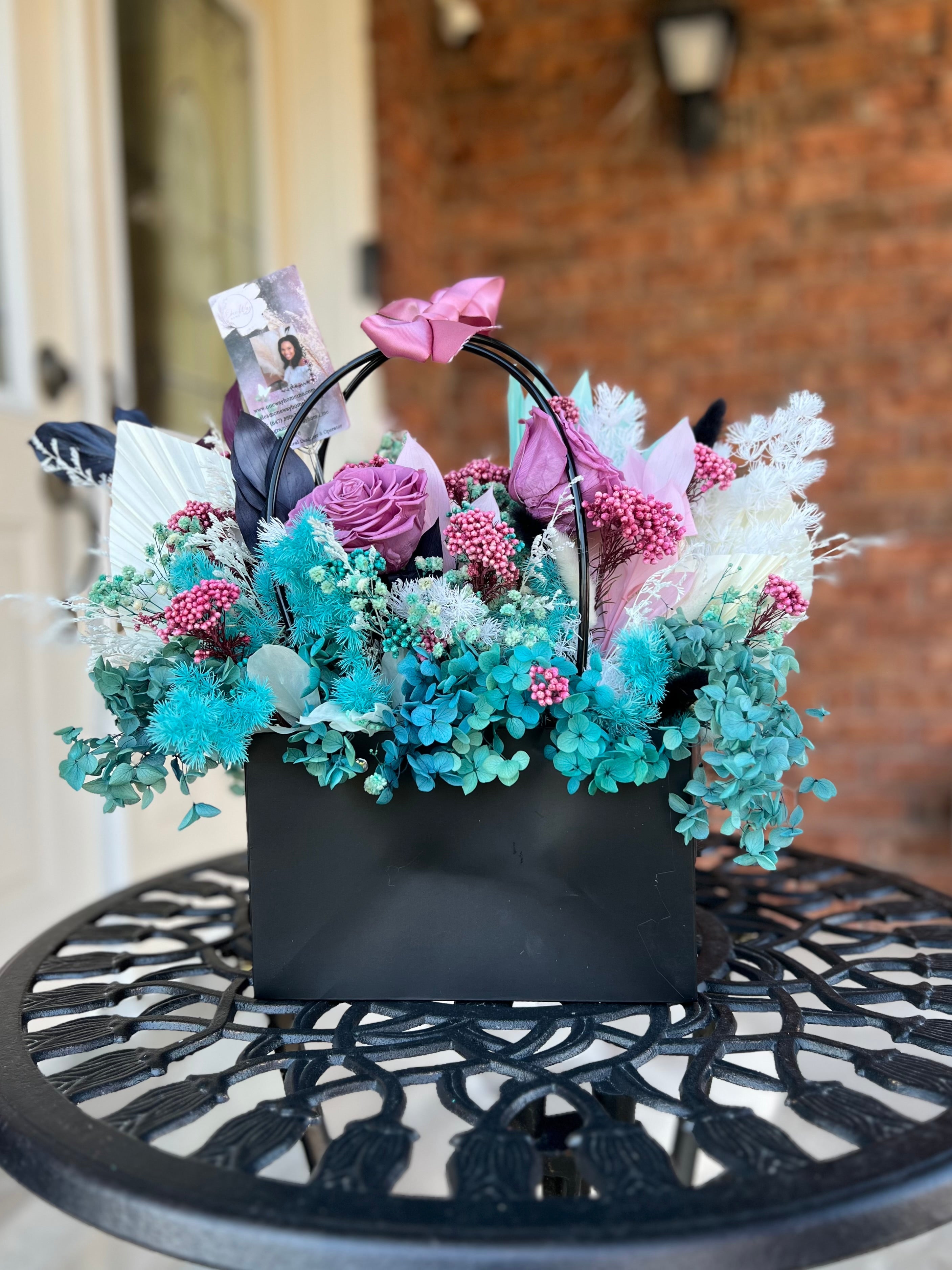 FLOWER ARRANGEMENT GIFT BAG