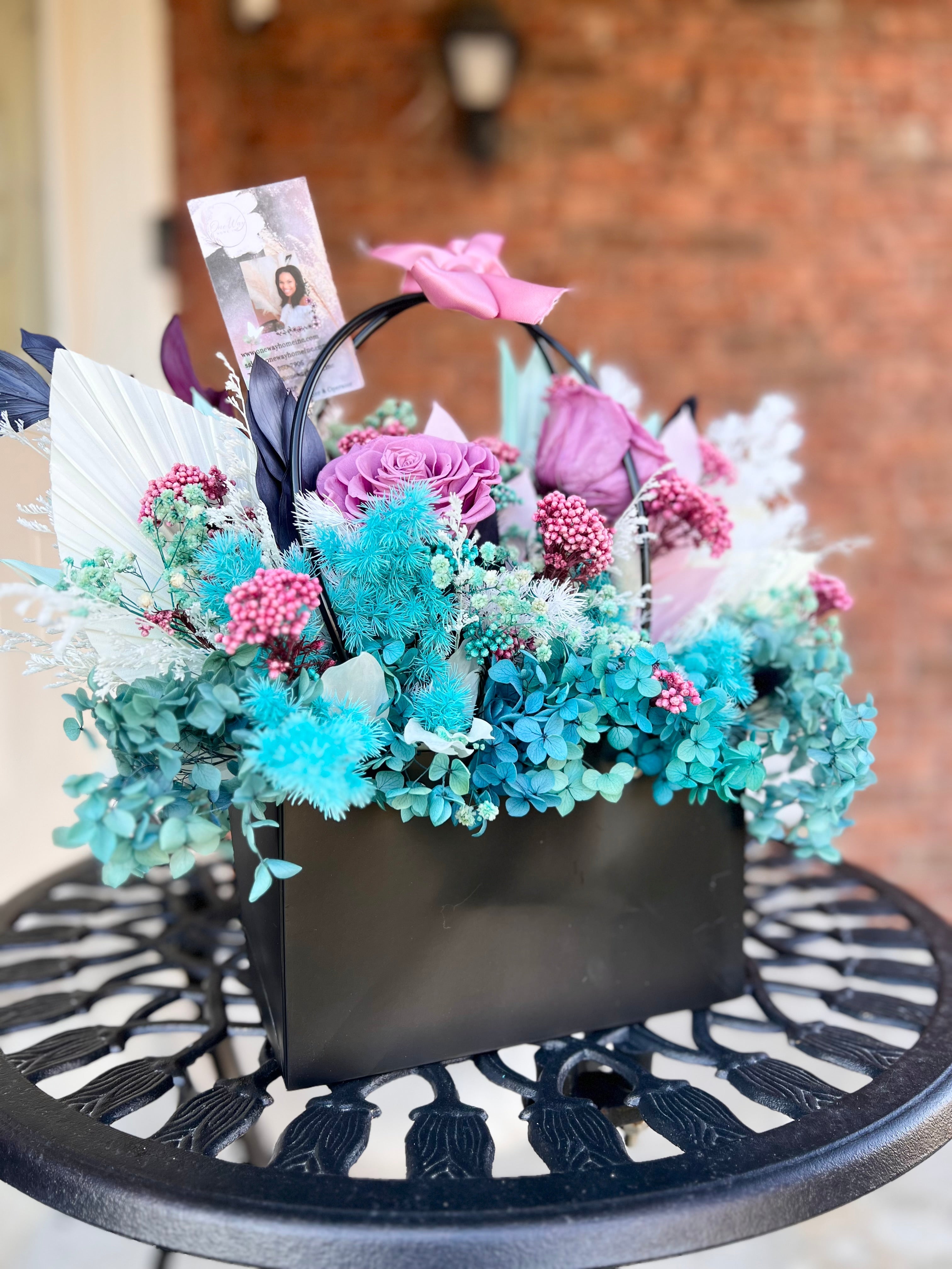 FLOWER ARRANGEMENT GIFT BAG