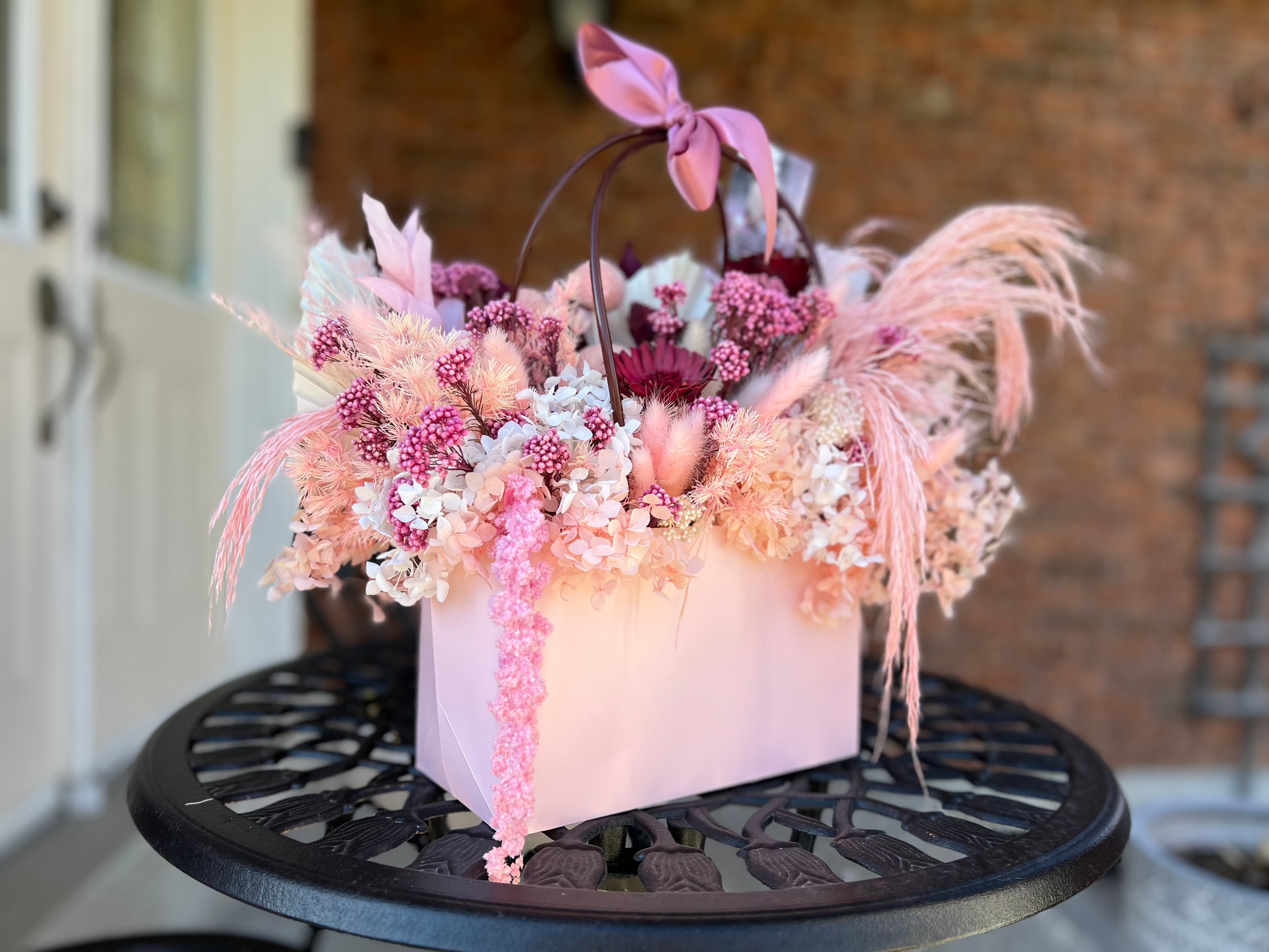 FLOWER ARRANGEMENT GIFT BAG