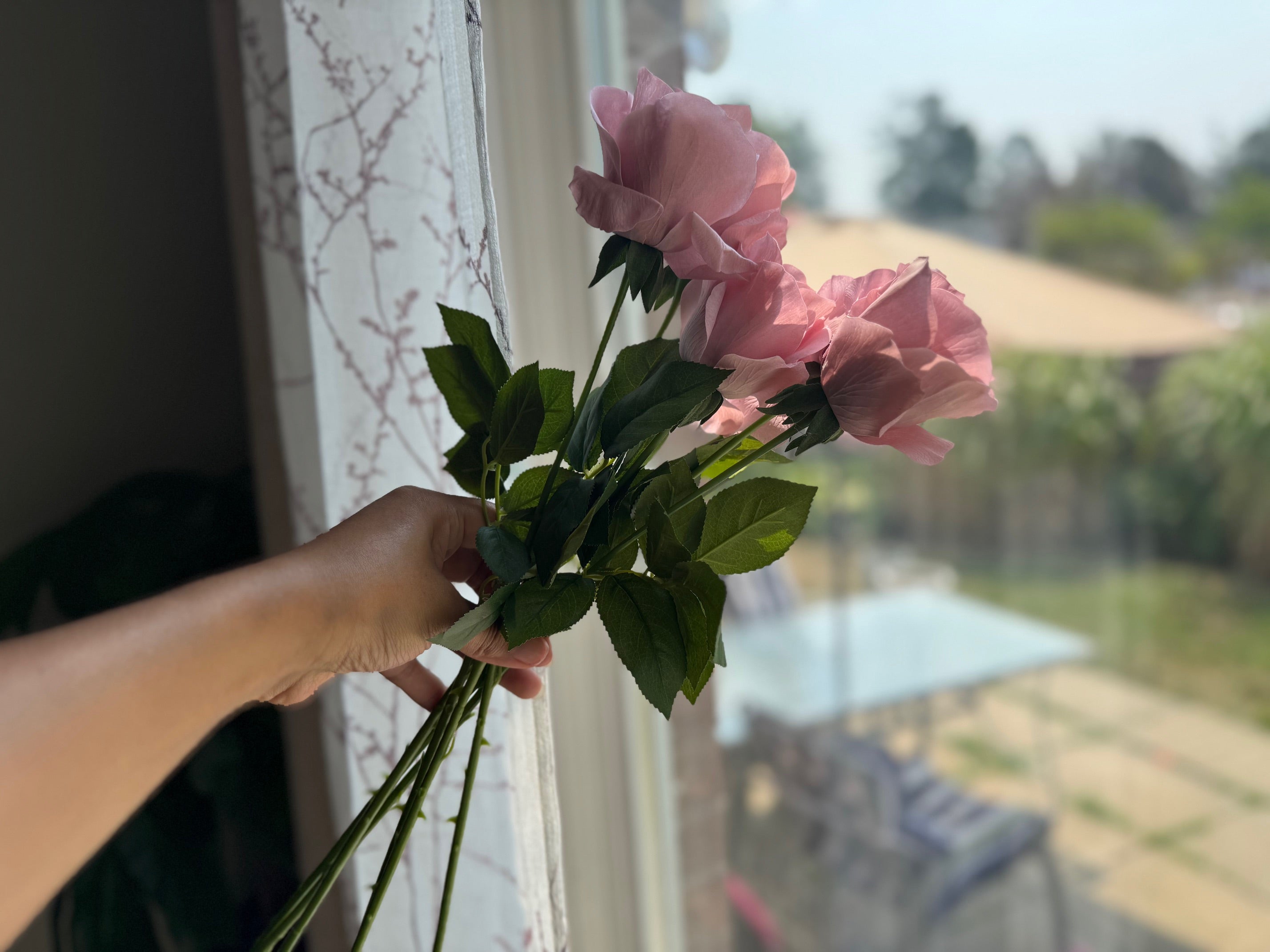 Artificial Roses for Decoration 