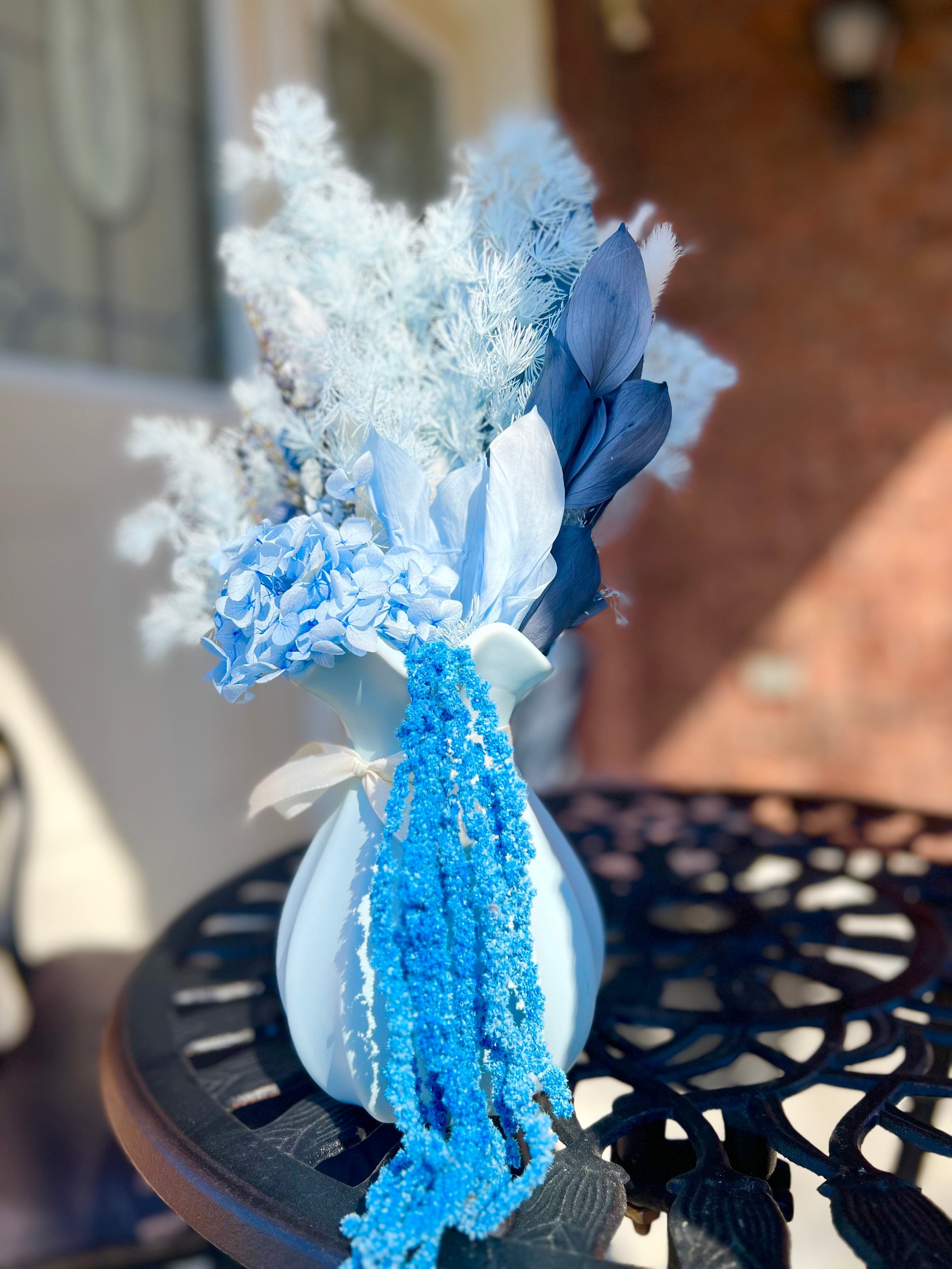 SMALL FLORAL ARRANGEMENT