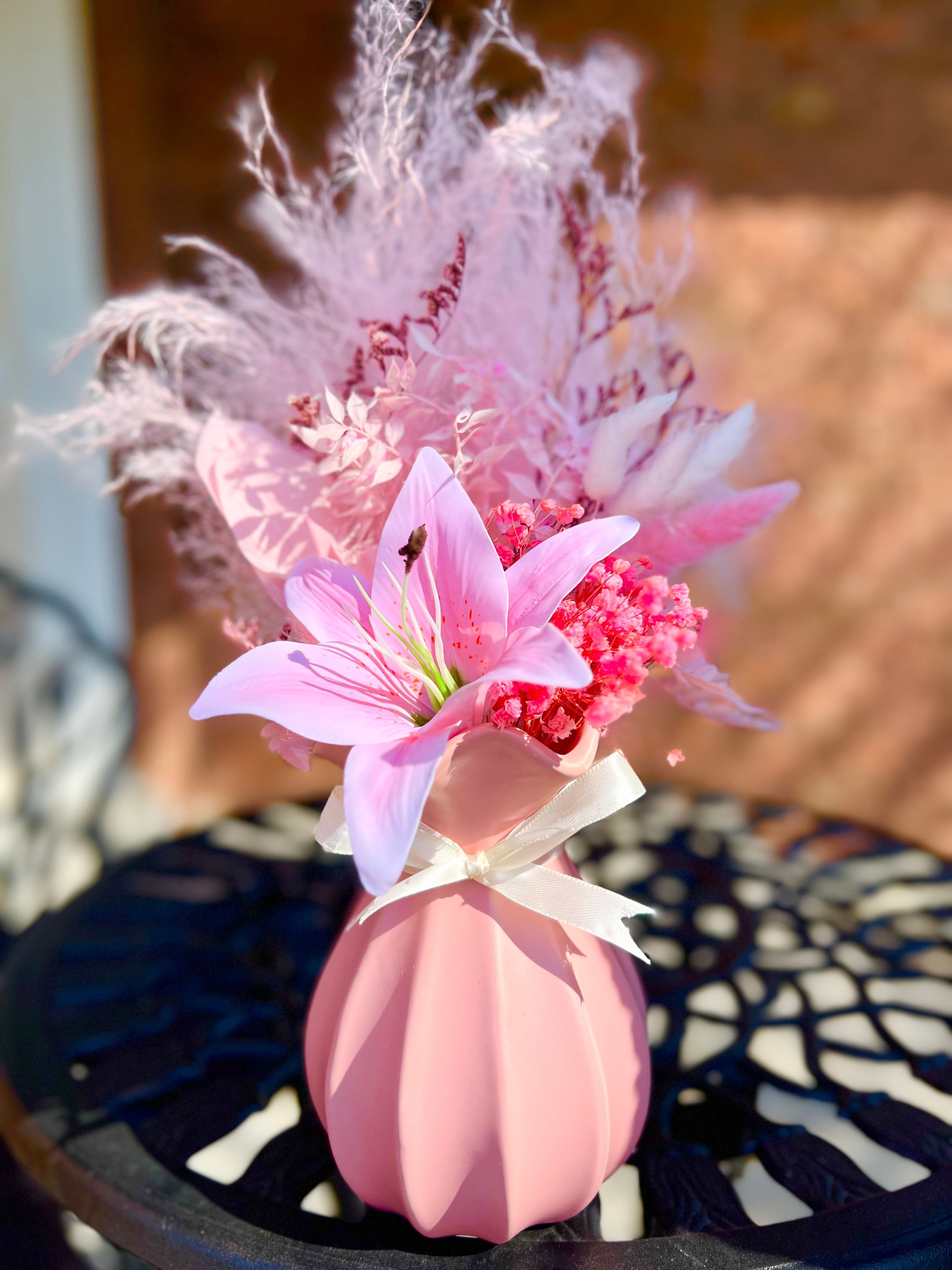 SMALL FLORAL ARRANGEMENT