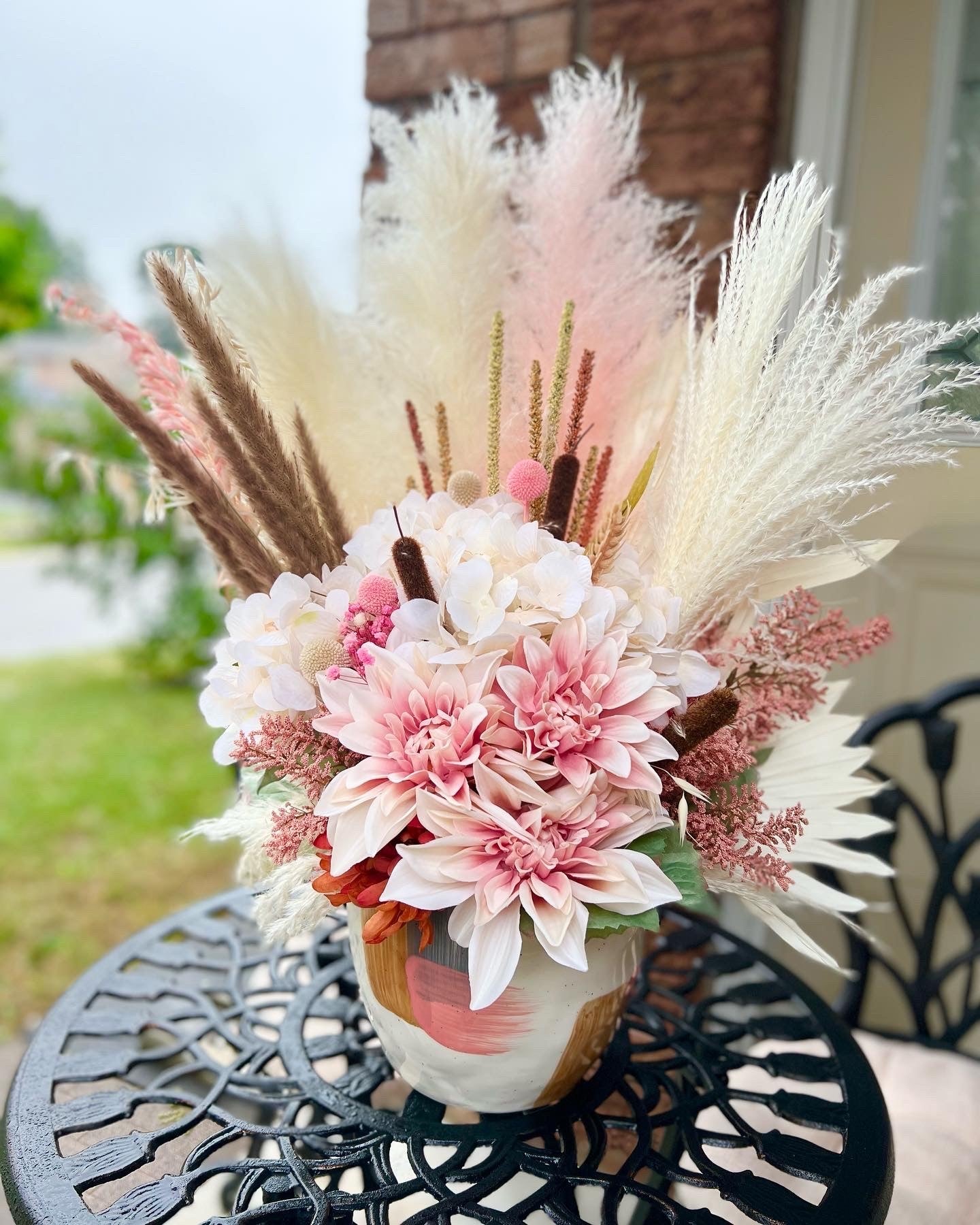 artificial pampas grass decor